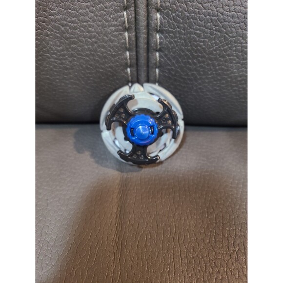Hasbro Beyblade Dark Libra - Picture 2 of 2